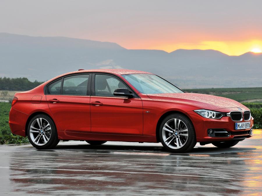 BMW 335i Sedan Sport Line 2012 года  (фото 16 из 16)